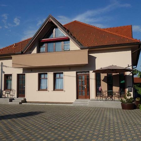 Studio Apartmani Vinica Εξωτερικό φωτογραφία
